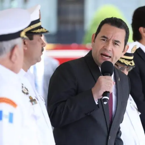 Analistas responsabilizan al Ejecutivo por la crisis política desatada por tema de tercer país seguro