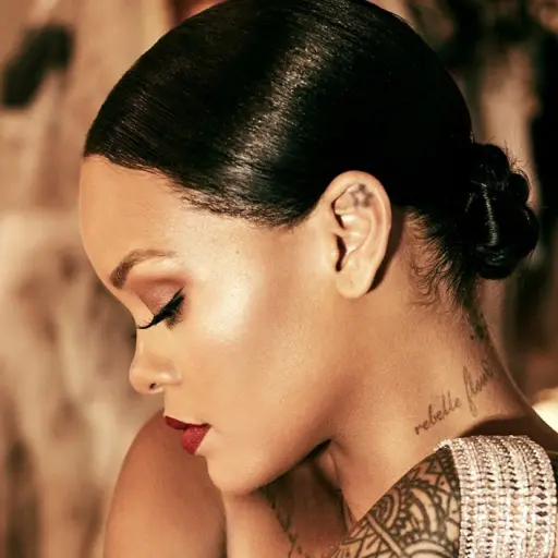 Rihanna comparte una foto de su "clon" ,