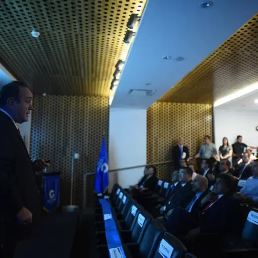 Alejandro Giammattei en una presentación con sector exportador del país ,