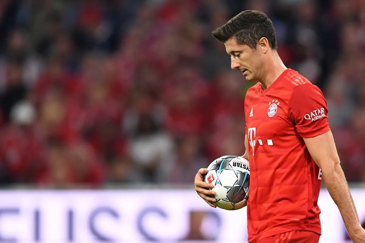 Bayern 2-2 Herta doblete de Robert Lewandowski, 