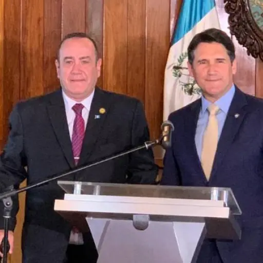 alejandro giammattei y ricardo quiñonez ,