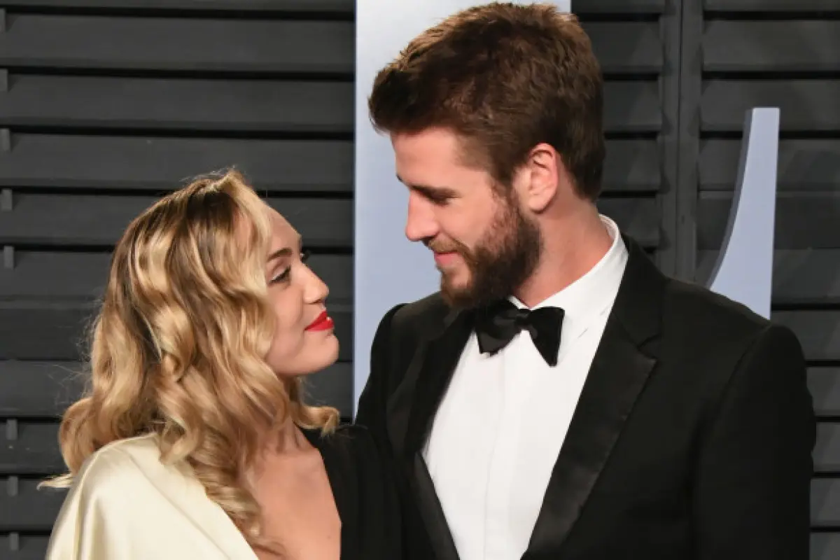 miley-cyrus-liam-hemsworth-1, 