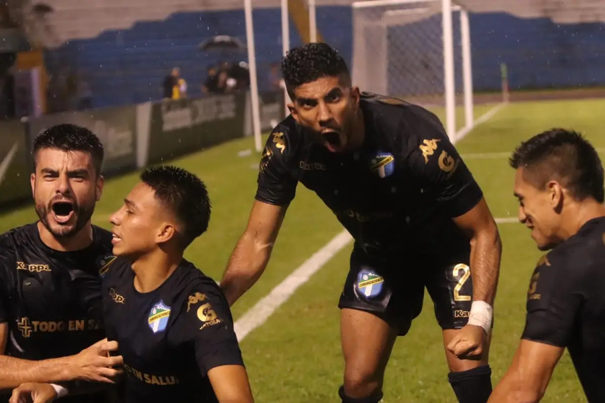 Gerardo Gordillo en el once ideal de la CONCACAF 2019 - Emisoras Unidas, 