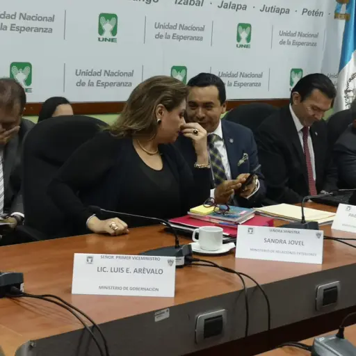 sandra joven en la une2 ,