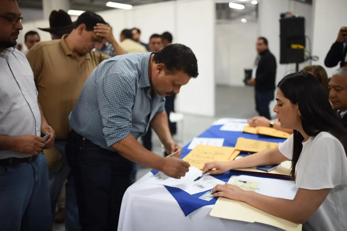 entrega credenciales Junta Electoral Departamental Guatemala Emisoras Unidas, 