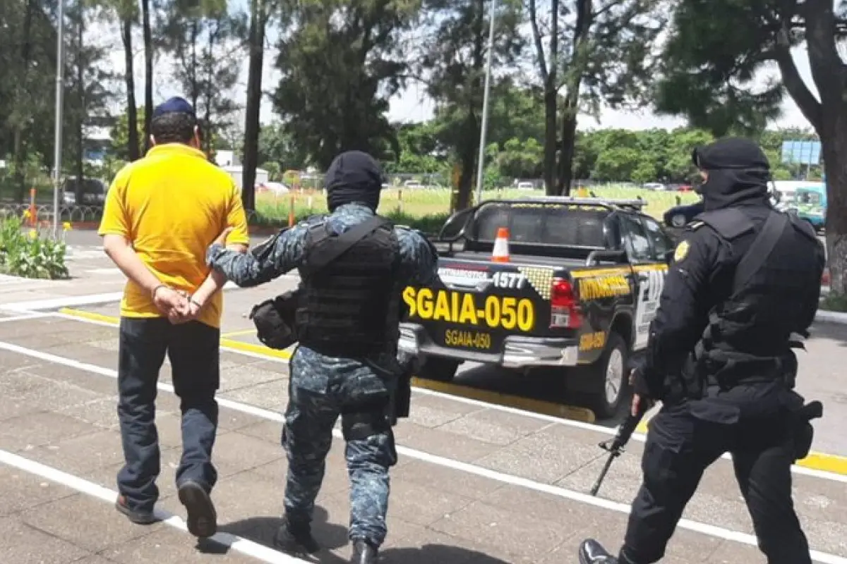 detenido en aeronáutica, 