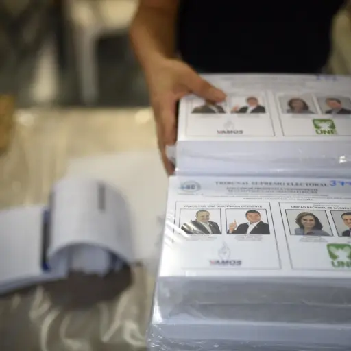 Papeletas-embalaje-elecciones-votaciones-balotaje-cajas-electorales-parque-industria (11) ,