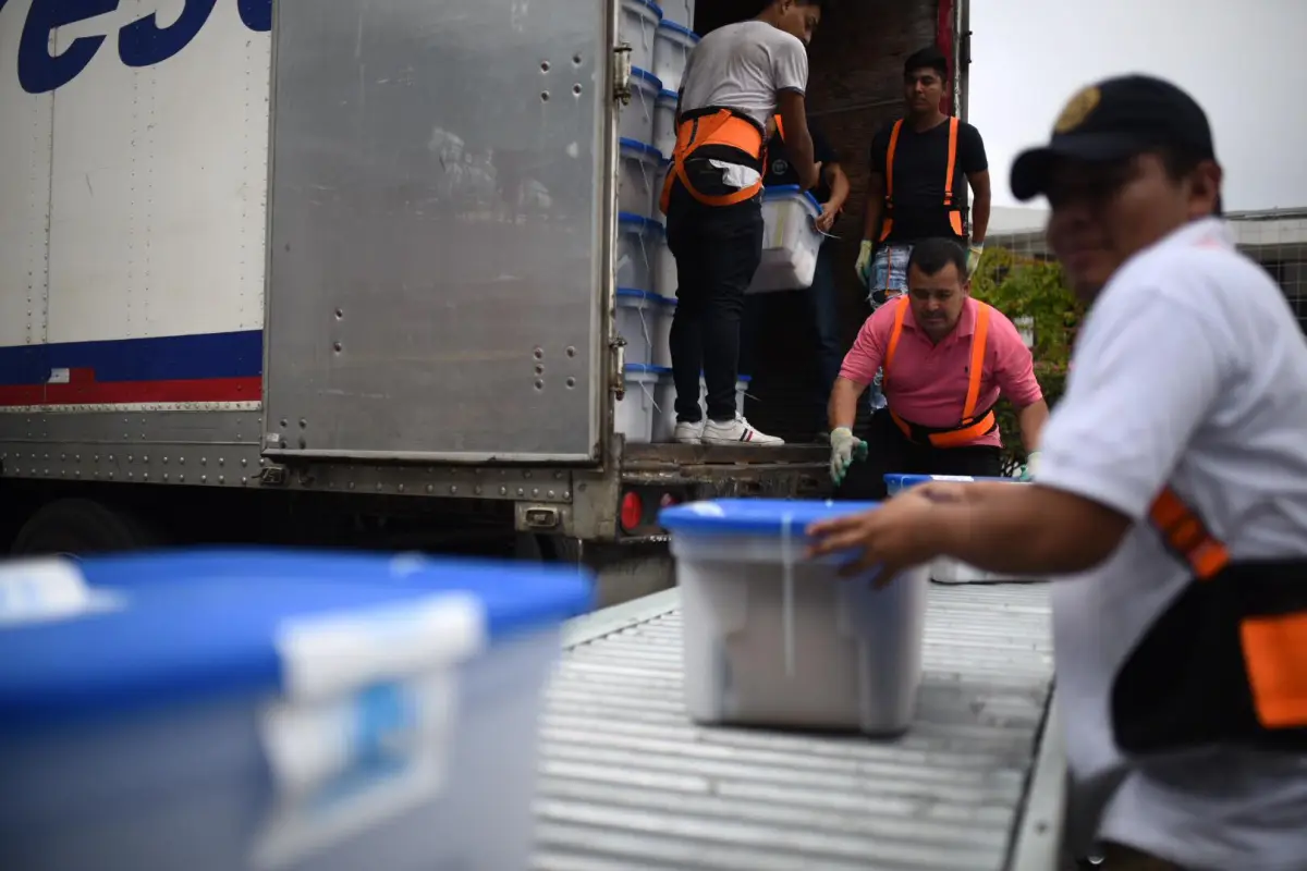 Papeletas-embalaje-elecciones-votaciones-balotaje-cajas-electorales-parque-industria (8), 