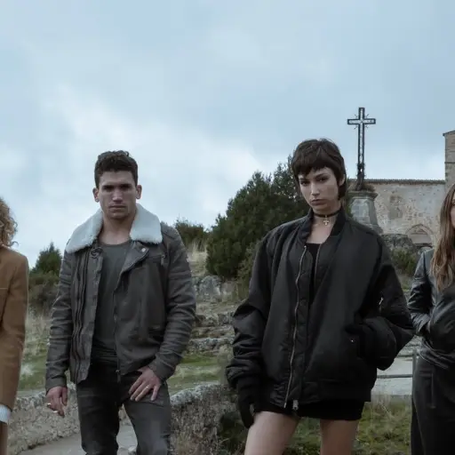 93670_XH4Bm2xEv9ozLs0qN3RiP6Wa17kFUYegt-f ,