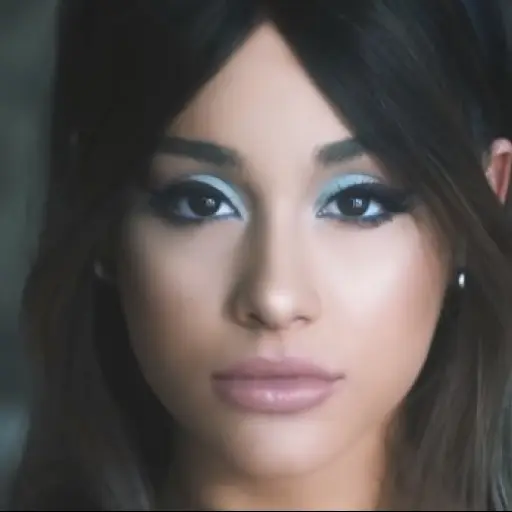Ariana grande ,