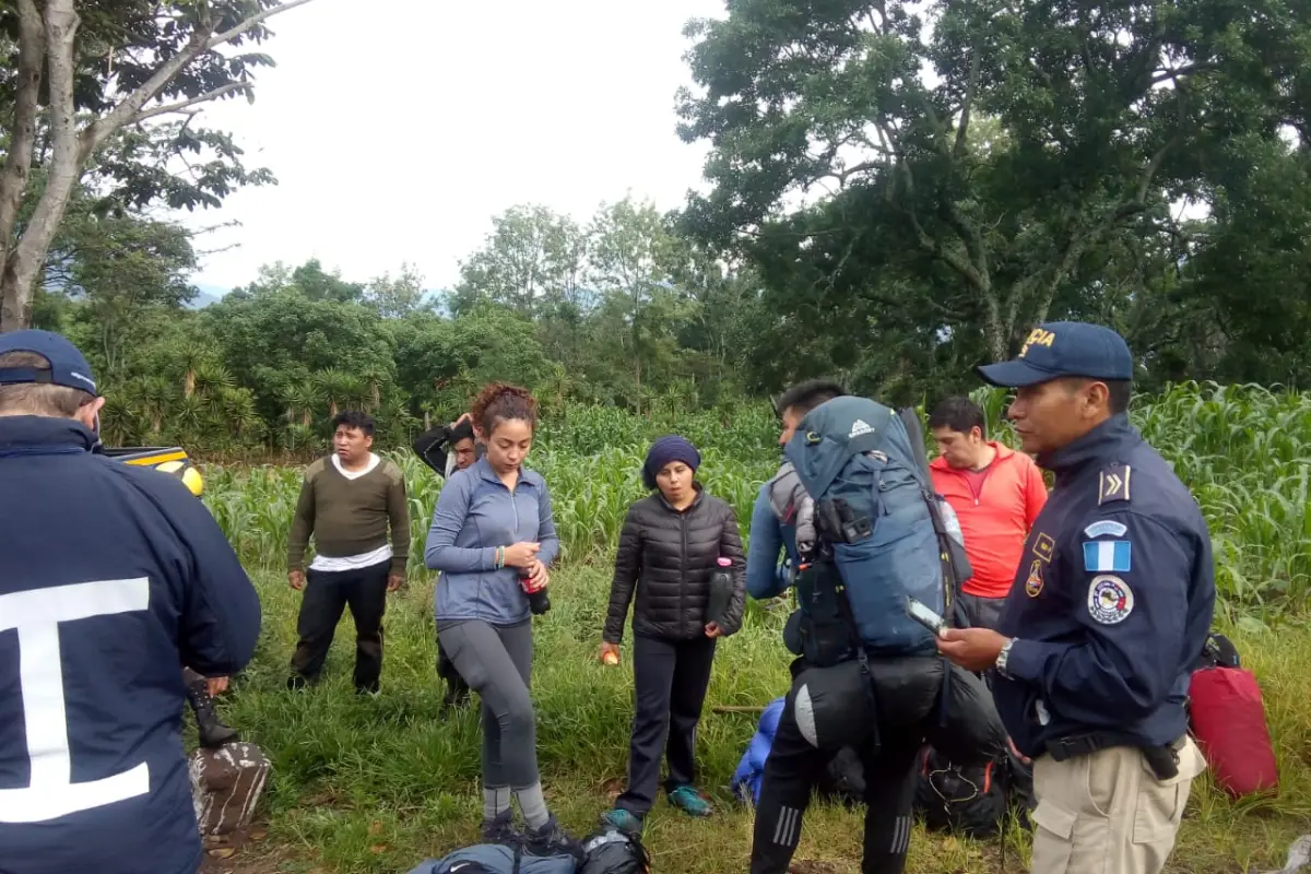 Turista volcán Tolimán Sololá Emisoras Unidas Guatemala, 