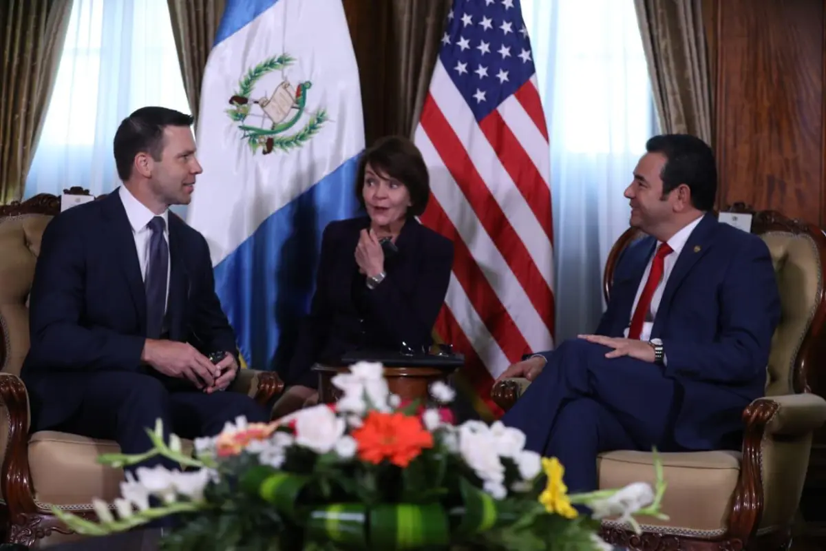 Jimmy Morales se reunió este jueves con Kevin McAleenan. Foto: Presidencia.