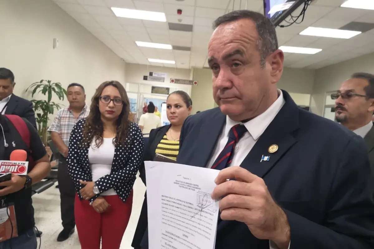 El candidato presidencial de Vamos aseguró que Torres perderá la inmunidad el lunes