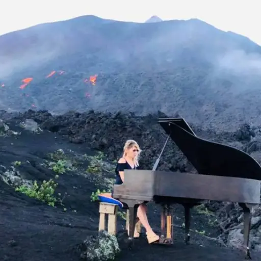 Volcán de Pacaya pianista ,