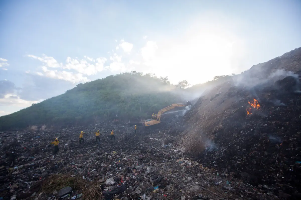 Incendio en vertedero de San Benito Petén