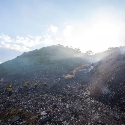 Incendio en vertedero de San Benito Peten