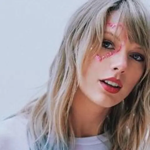 taylor-swift-lover-1566403136 ,