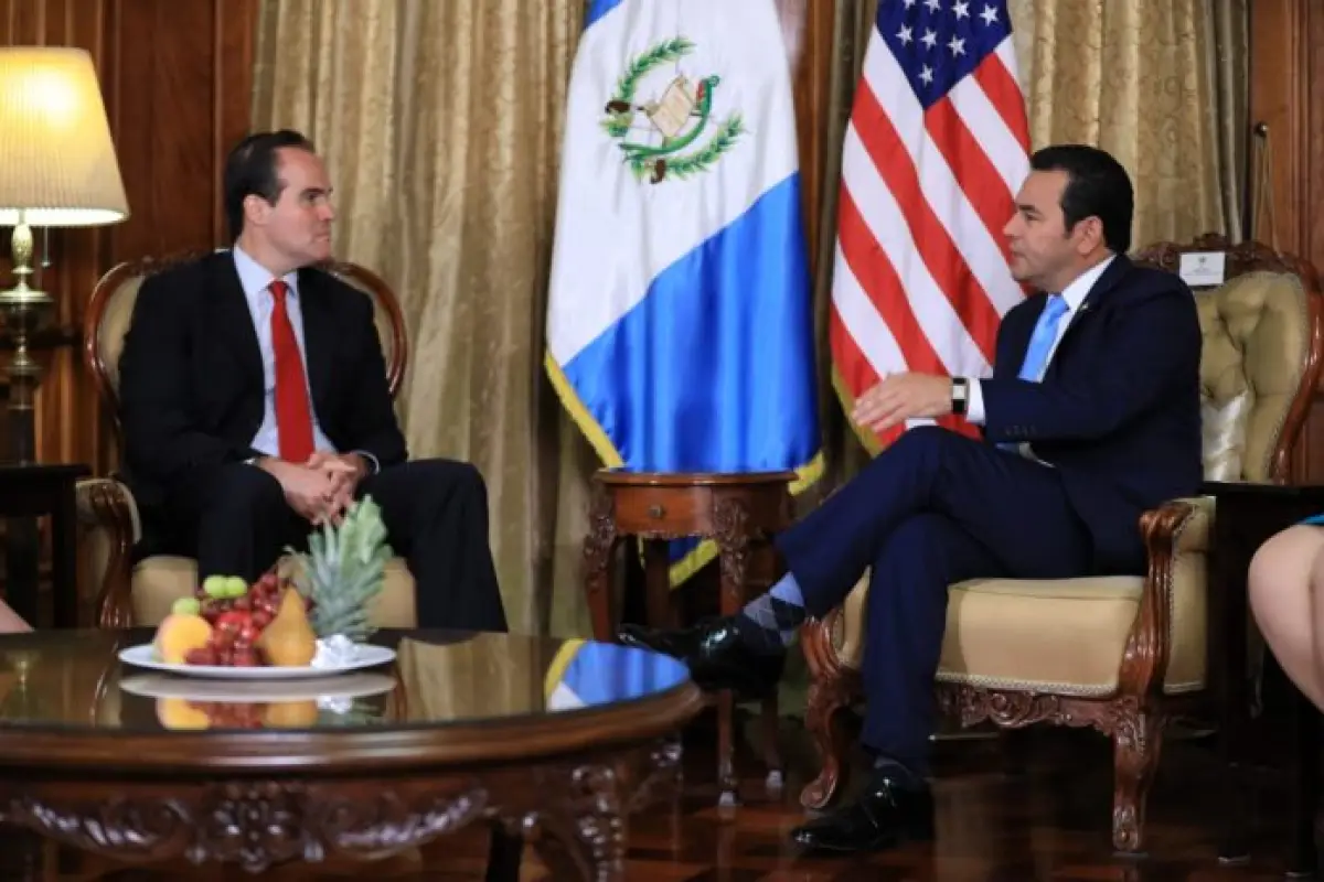 El funcionario se reunió con el presidente Jimmy Morales.