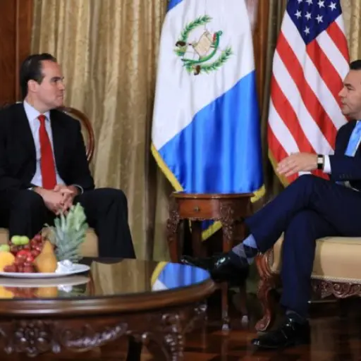 El funcionario se reunió con el presidente Jimmy Morales.
