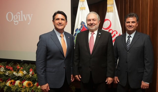 Ricardo-Quiñonez-reconomiento-Ogilvy-emisorasunidas-2 | 