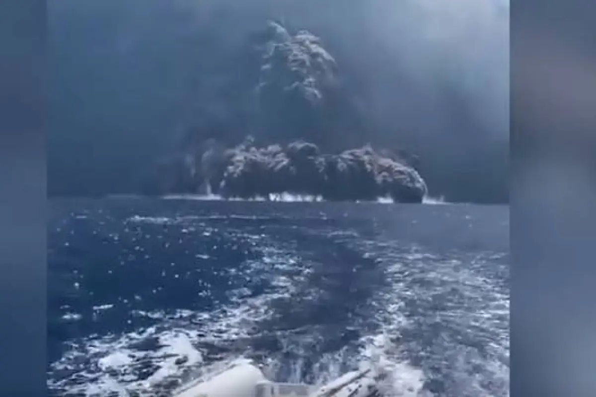 erupción volcan stromboli italia, 