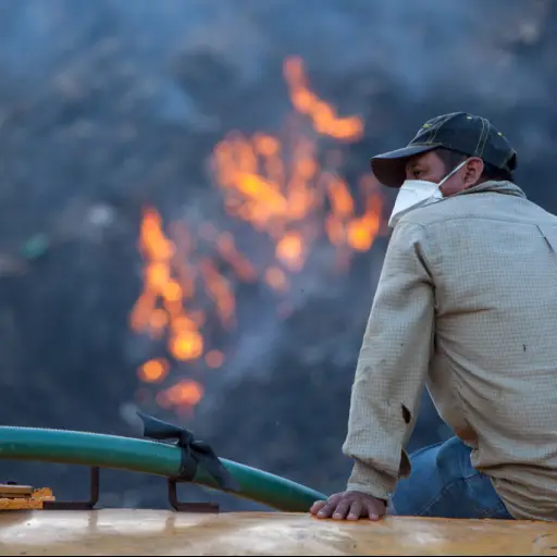 Incendio en vertedero de San Benito, en Peten