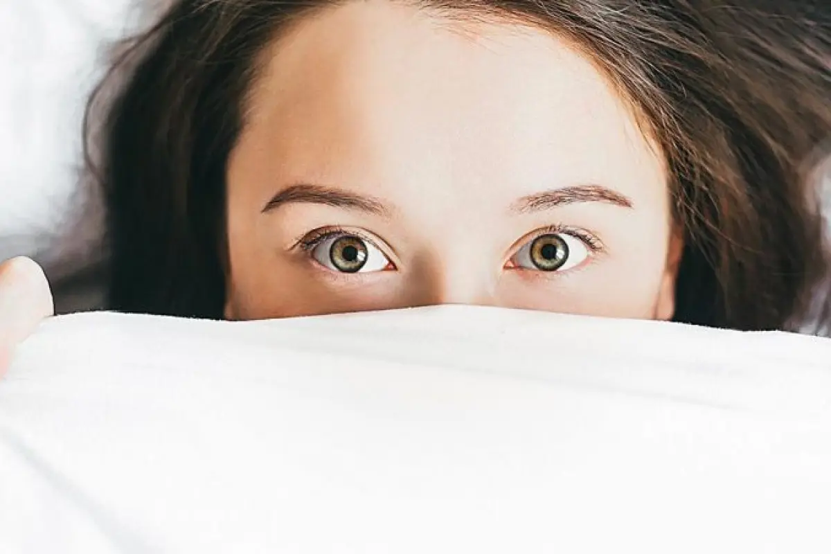 dormir-con-los-ojos-abiertos-1024x452, 