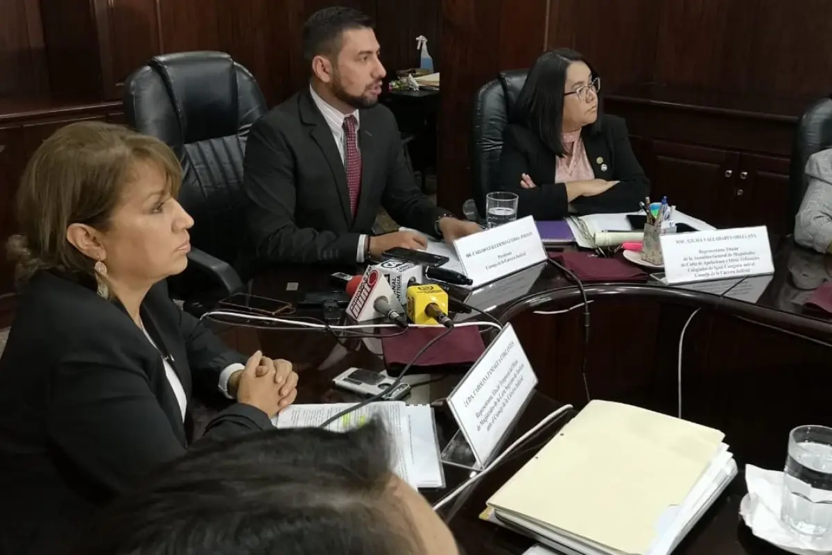 Consejo de la Carrera Judicial Corte de Constitucionalidad Emisoras Unidas Guatemala, 