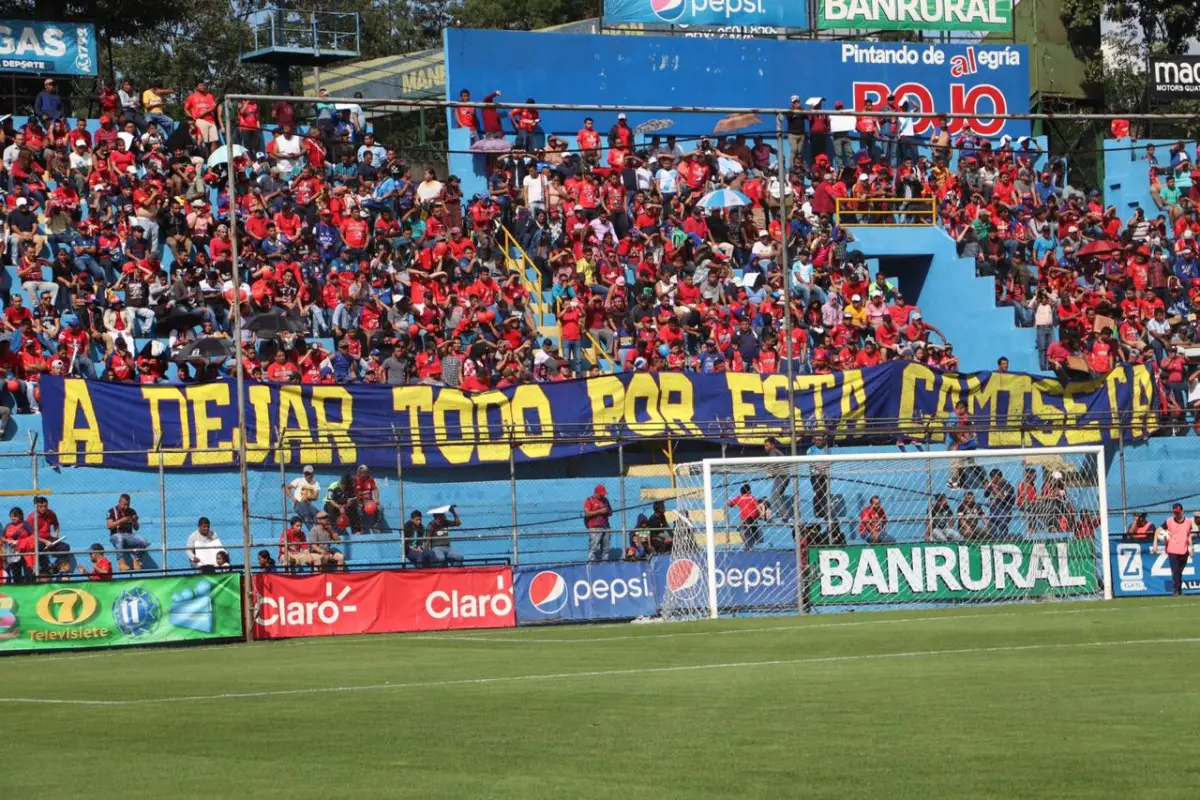 afición roja a Paulo César Mota, 