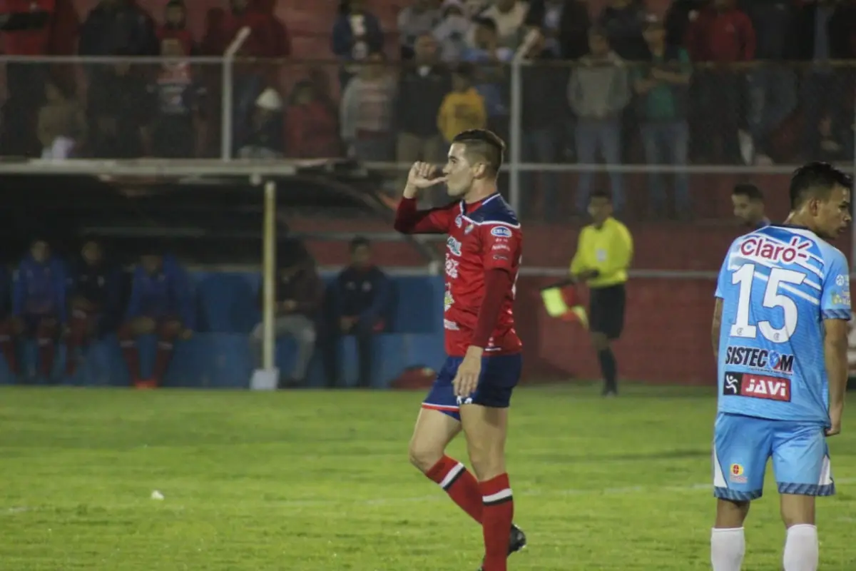 celebración de Gonzalo Vivanco con el Xelajú MC ante Santa Lucía, 