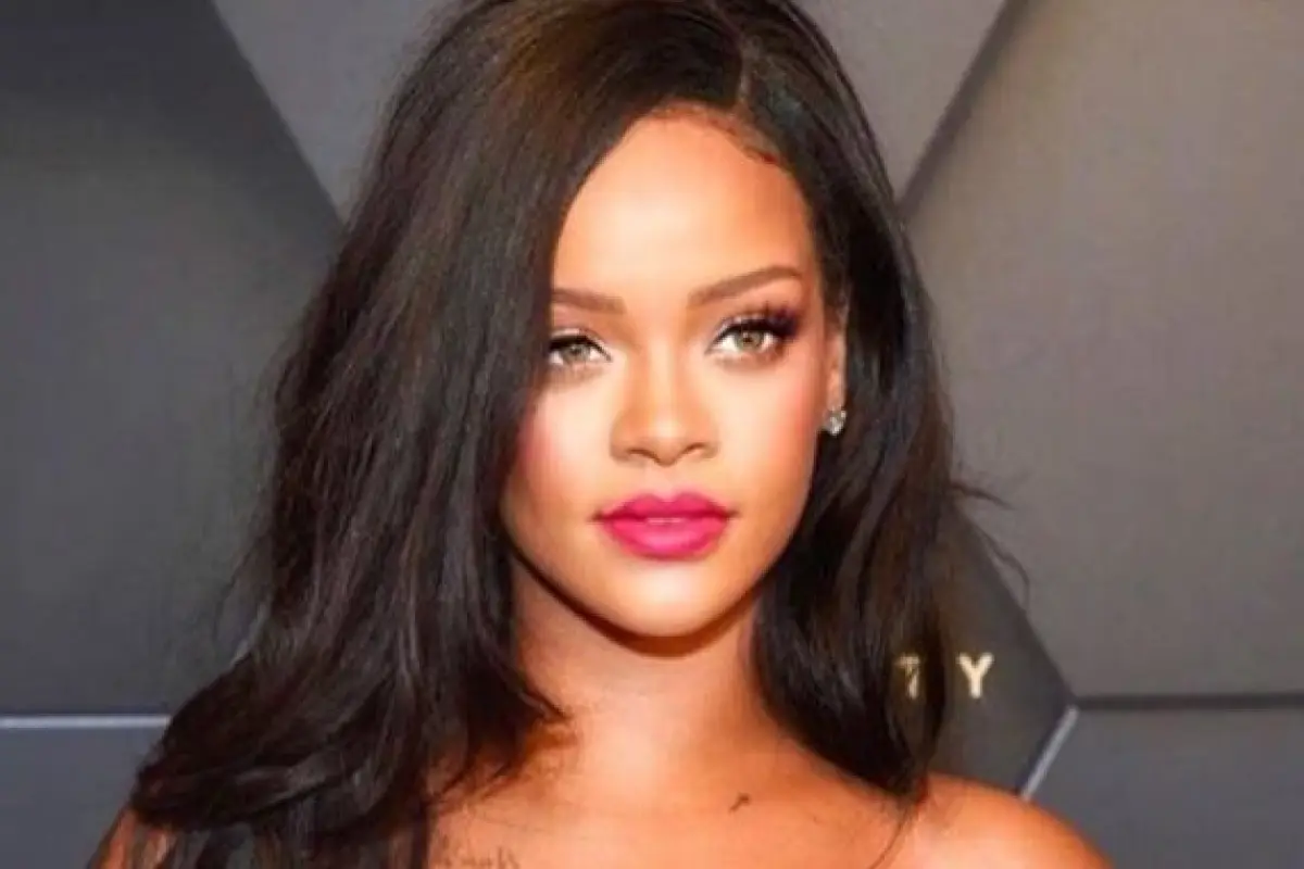 Rihanna--620x381, 