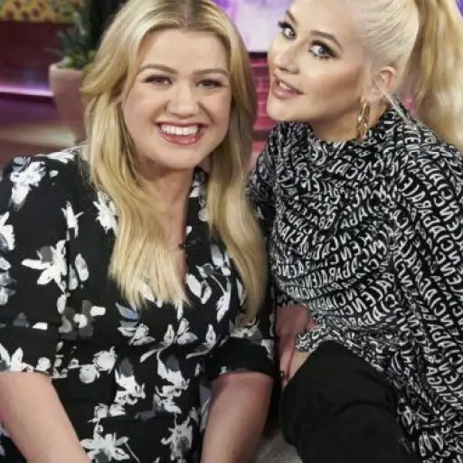 Kelly-Clarkson-Christina-Aguilera-620x381 ,