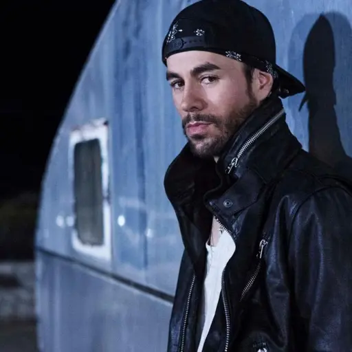 ac13-DEC-music-enrique-iglesias01 ,