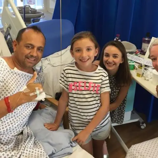 img_vperramon_20190906-093255_imagenes_lv_otras_fuentes_1_e-and-billie-and-ex-wife-kelly-hope-before-kidney-transplantjpg-ko0G-U47197186608QrF-992x558@LaVanguardia-Web ,