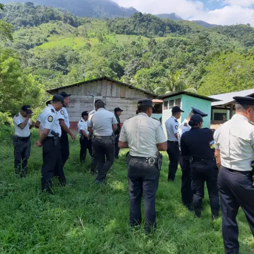 La medida obedece luego de la muerte de tres militares.