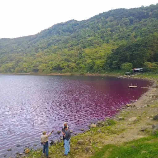 Laguna Ipala rosada Emisoras Unidas Guatemala ,
