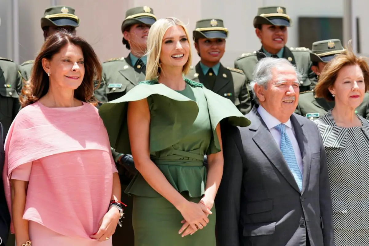 Ivanka Trump vestido Emisoras Unidas Guatemala, 