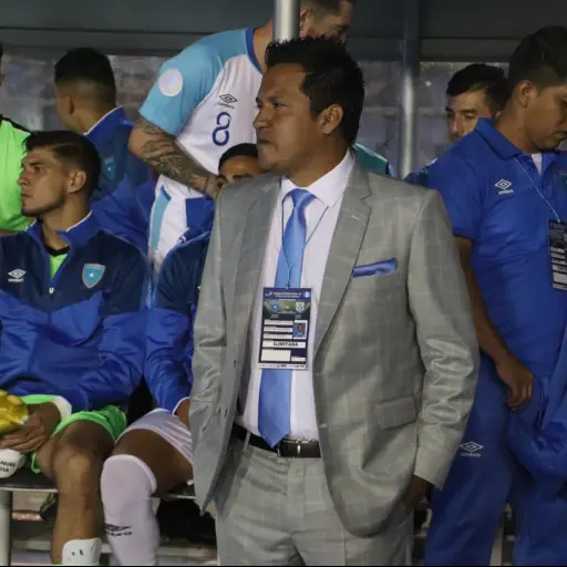 Amarini-Villatoro-Traje-3 ,