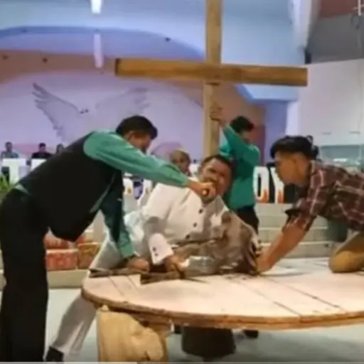 El pastor publicó un video pidiendo perdón.