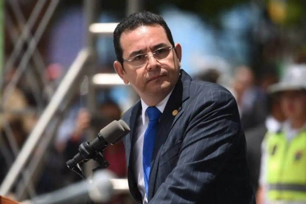 Jimmy Morales Plástico Emisoras Unidas Guatemala, 