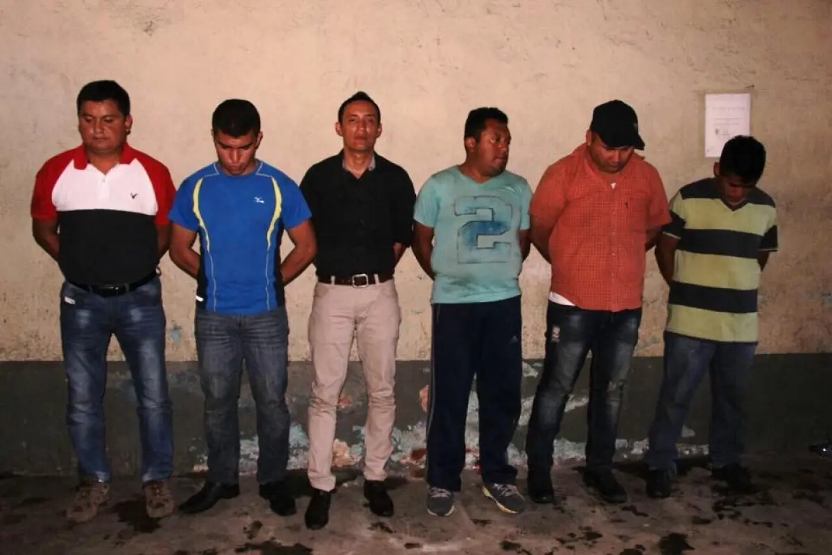 Agentes PNC Santa Lucía Cotzumalguapa Emisoras Unidas Guatemala, 