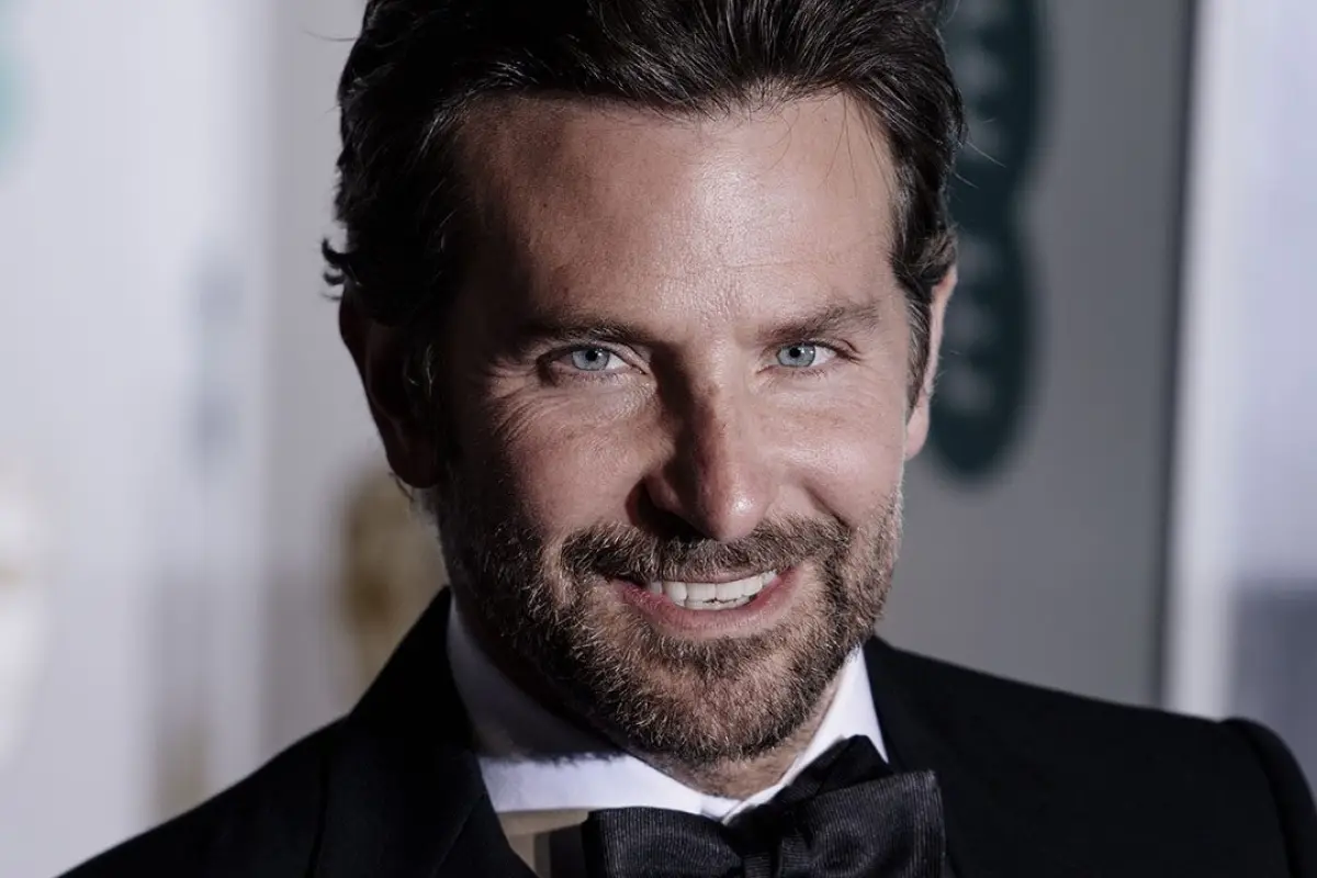 cropped-cropped-GENTE-bradley-cooper-1, 