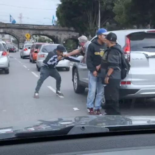 El hecho fue frente al Inguat.