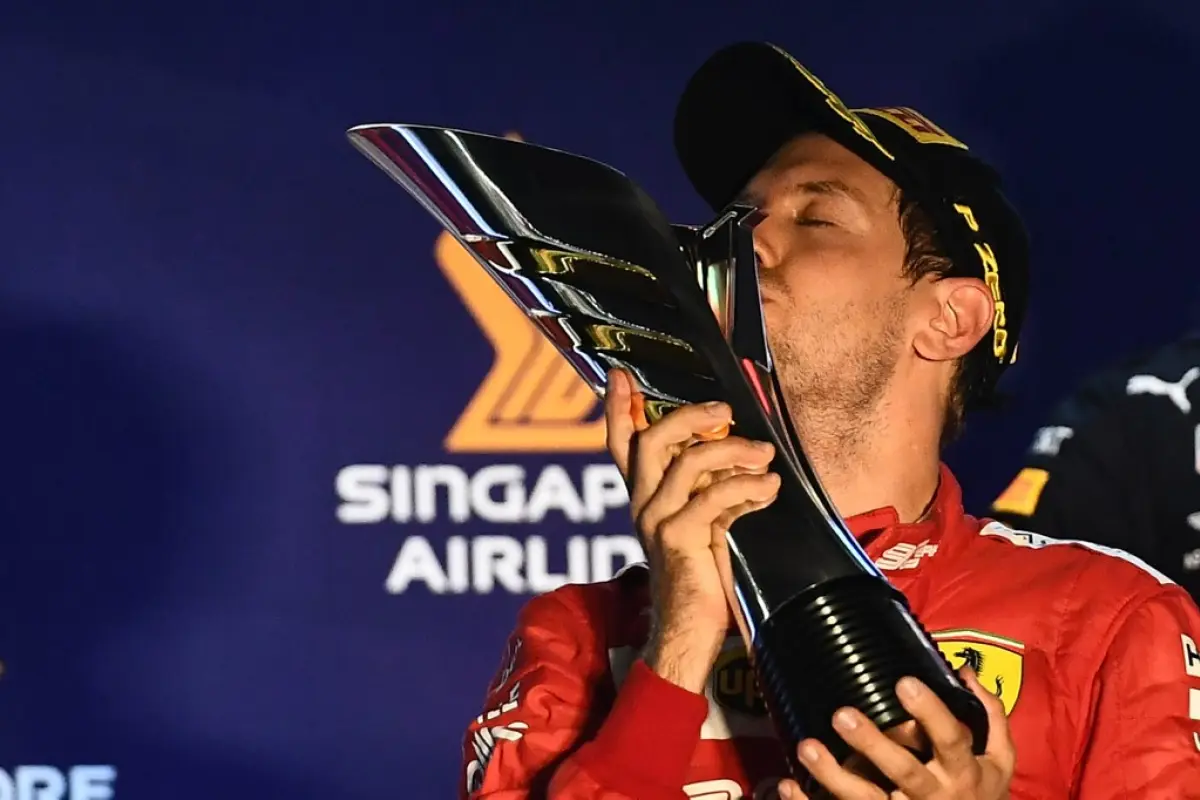 AUTO-PRIX-SIN-F1-PODIUM- Vettel, 