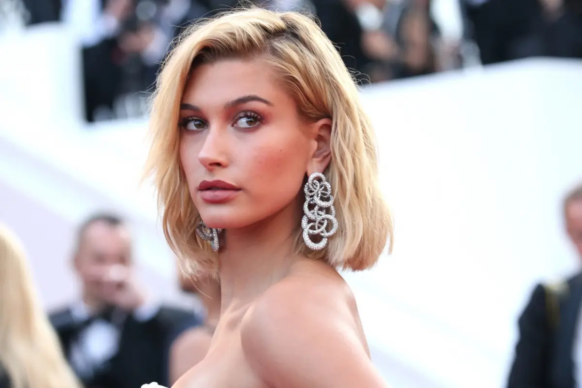 hailey-baldwin, 