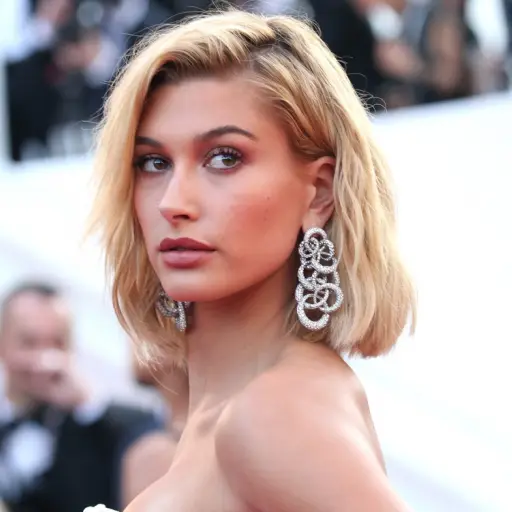 hailey-baldwin ,