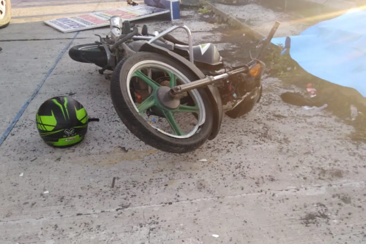 Motorista muere en accidente en calzada Aguilar Batres hacia el sur, 