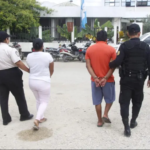 Hermanos senalados de asesinato capturados en Peten