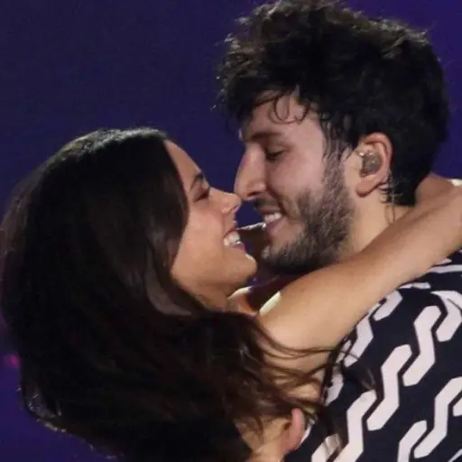 Tini Stoessel Sebastián Yatra cucarachas