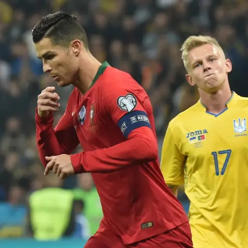 Cristiano Ronaldo celebra su anotación número 700. Foto: AFP